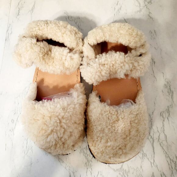 ZARA Shearling Flats Size 24 - Picture 1 of 5